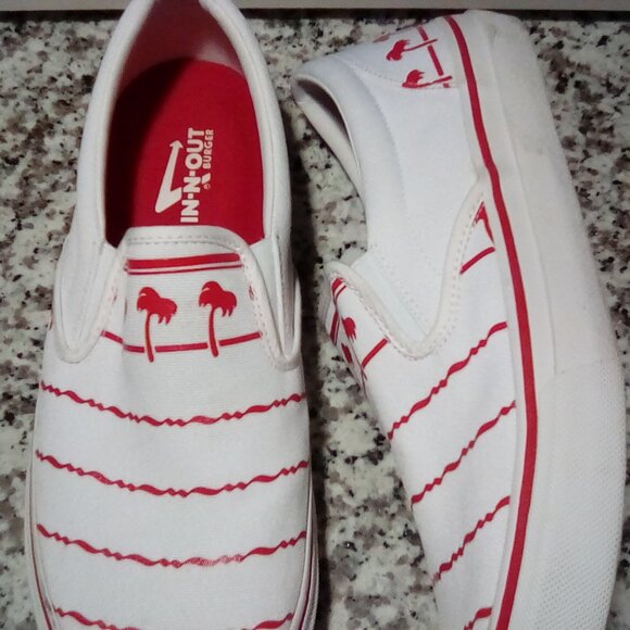 Men In N Out Drink Cup Shoes - Picture 3 of 5